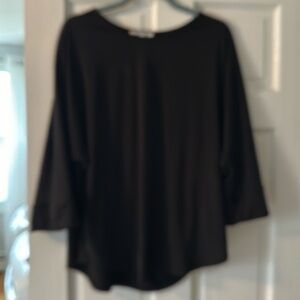 Womens black three quarter sleeve pullover. Nwt